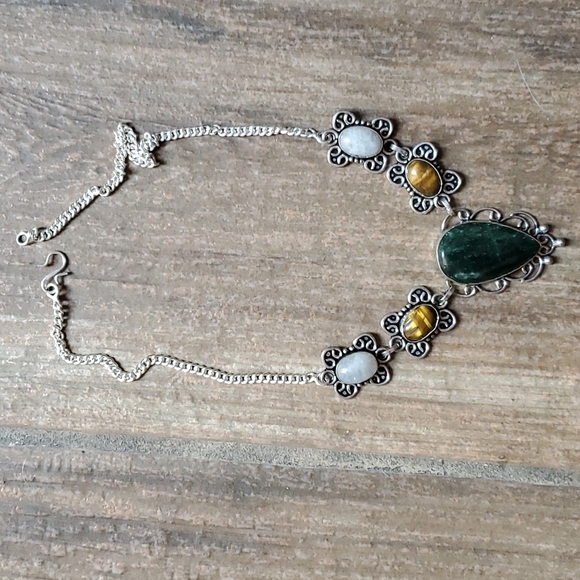 New Nephrite, Tiger Eye and Rainbow Moonstone Silver Necklace. - Picture 16 of 16